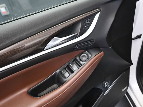 Used 2021 Buick Enclave Avenir w/ Avenir Technology Package image 29