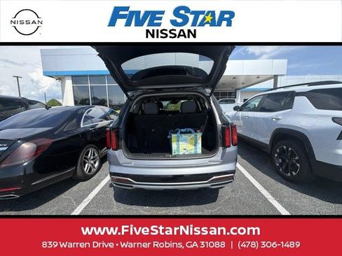 Used 2023 Kia Sorento SX AWD/4WD image 13
