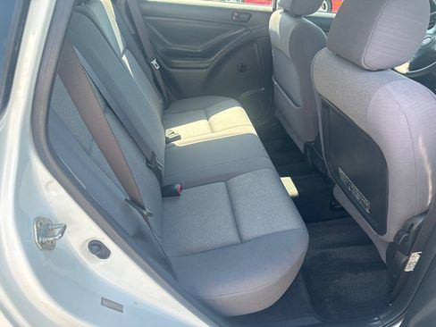 Used 2003 Pontiac Vibe w/ Power Group Value Package FWD image 24