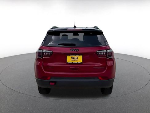 Used 2025 Jeep Compass Trailhawk AWD/4WD image 10