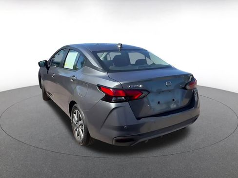 Used 2025 Nissan Versa SV FWD image 11