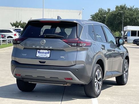 Used 2023 Nissan Rogue SV FWD image 4
