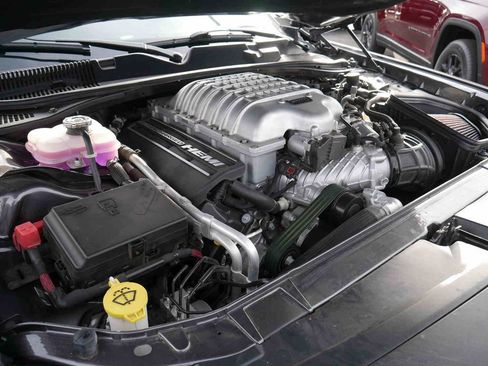 Used 2021 Dodge Challenger SRT Hellcat Redeye image 15