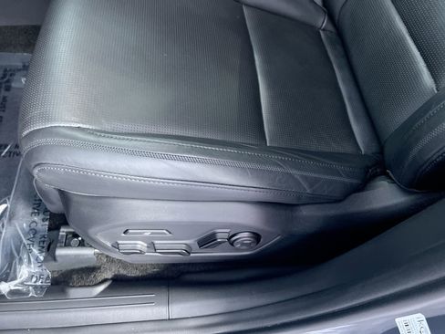 Used 2025 Hyundai Santa Fe Calligraphy FWD image 13