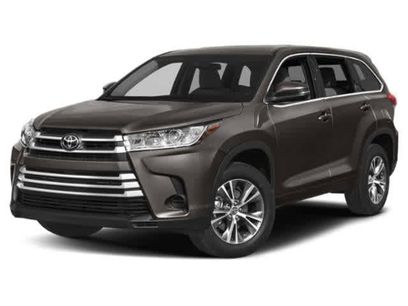 Used 2019 Toyota Highlander LE