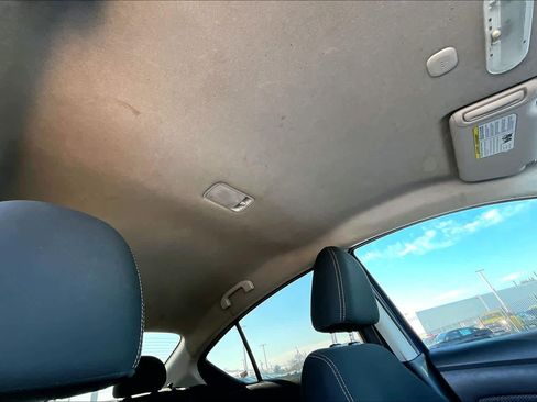 Used 2018 Nissan Versa SV image 14