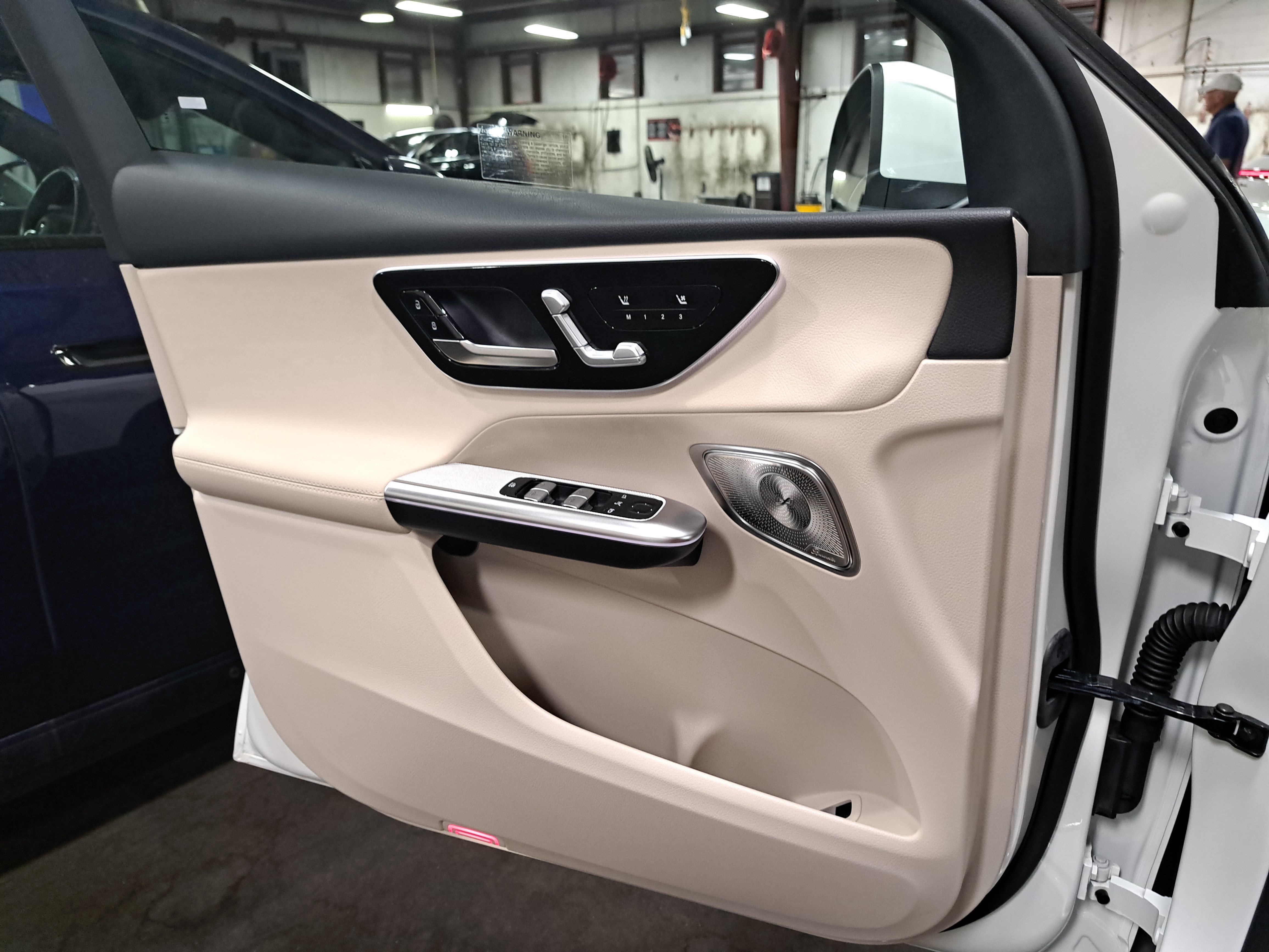 Used 2026 Mercedes-Benz GLC 300 4MATIC image 28