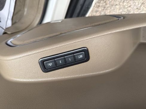 Used 2018 Chevrolet Tahoe Premier image 34