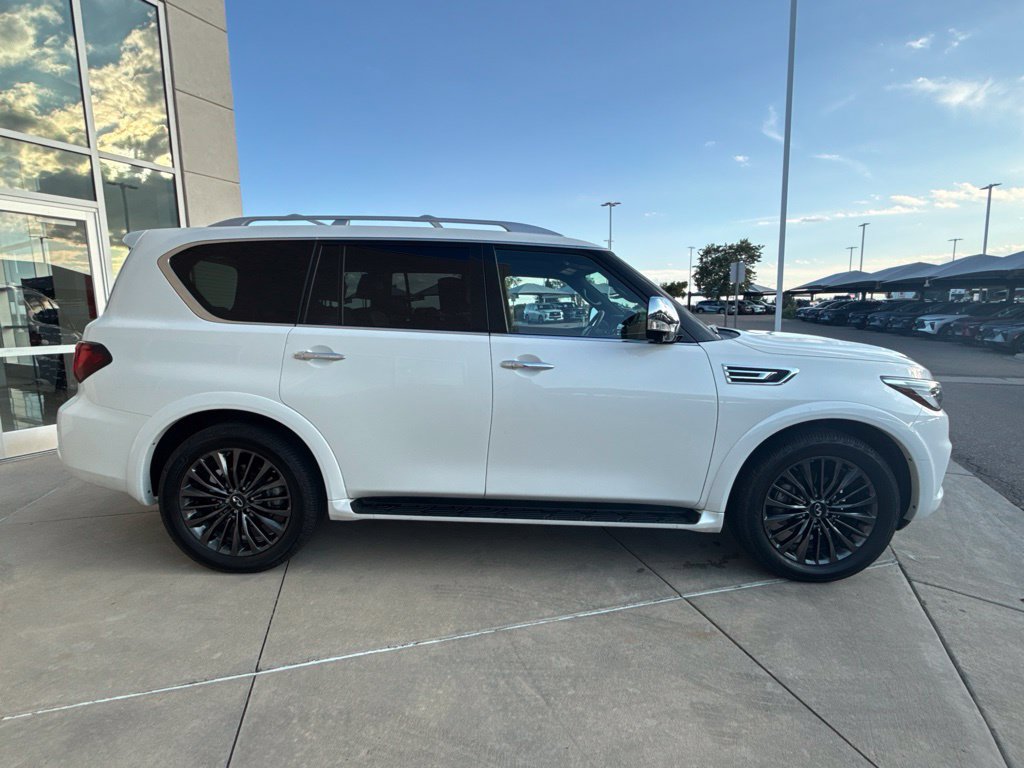 Used 2023 INFINITI QX80 Sensory w/ Cargo Package AWD/4WD image 4