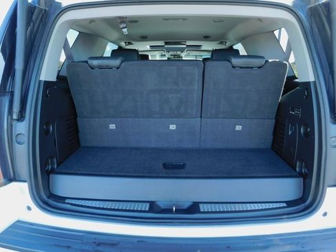 Used 2017 GMC Yukon SLT image 13