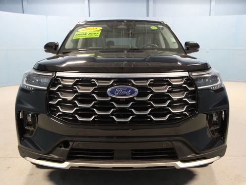 Used 2025 Ford Explorer Platinum w/ LUX Leather Package AWD/4WD image 27