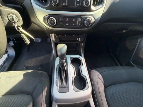 Used 2022 Chevrolet Colorado LT w/ LT Convenience Package image 21
