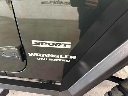 Used 2012 Jeep Wrangler Unlimited Sport AWD/4WD image 75