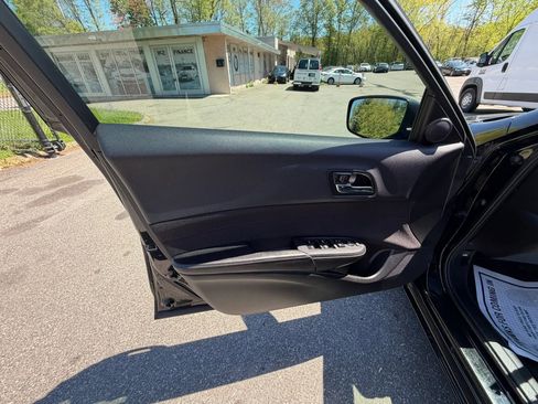 Used 2013 Acura ILX FWD image 11