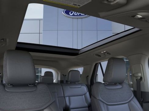 New 2026 Ford Explorer Active w/ Active Comfort Package image 22