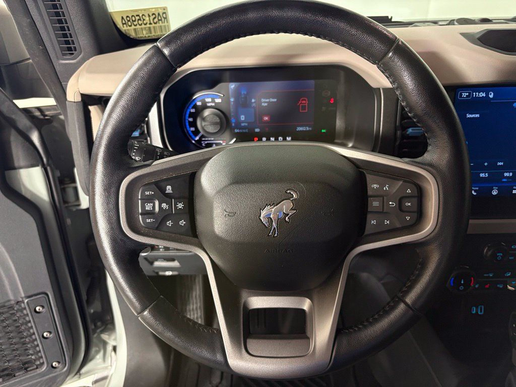 Used 2022 Ford Bronco Wildtrak AWD/4WD image 18