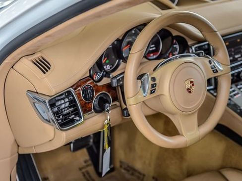 Used 2014 Porsche Panamera 4S Executive AWD/4WD image 25