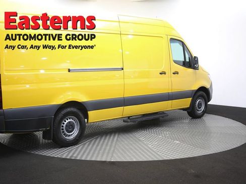 Used 2021 Mercedes-Benz Sprinter 2500 w/ Acoustic Package image 38