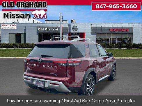 Used 2024 Nissan Pathfinder Platinum w/ Cargo Package image 6