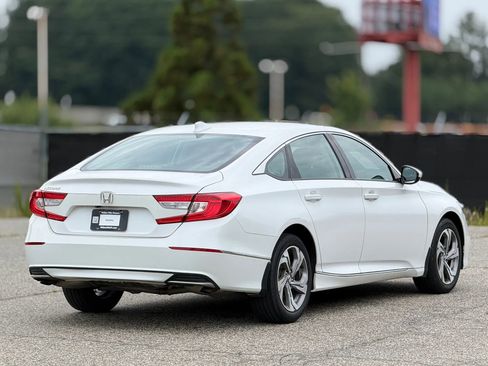Used 2020 Honda Accord EX image 9