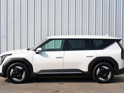 Used 2024 Kia EV9 Light Long Range image 51