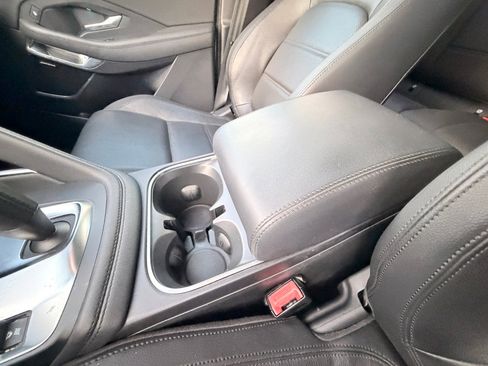 Used 2018 Jaguar E-PACE S image 16