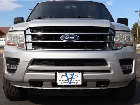 Used 2015 Ford Expedition EL XLT w/ Equipment Group 202A image 13
