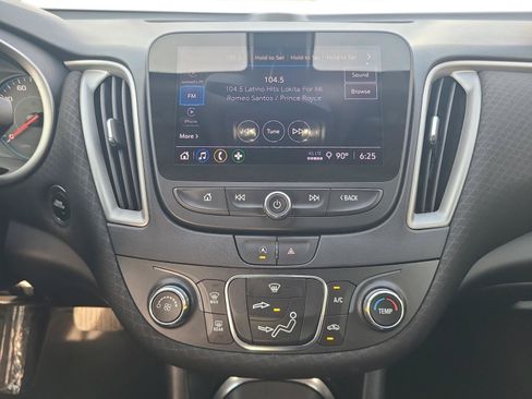 Used 2022 Chevrolet Malibu LS FWD image 14