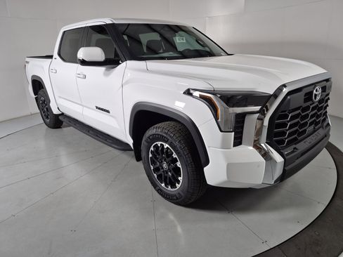 New 2026 Toyota Tundra SR5 image 6