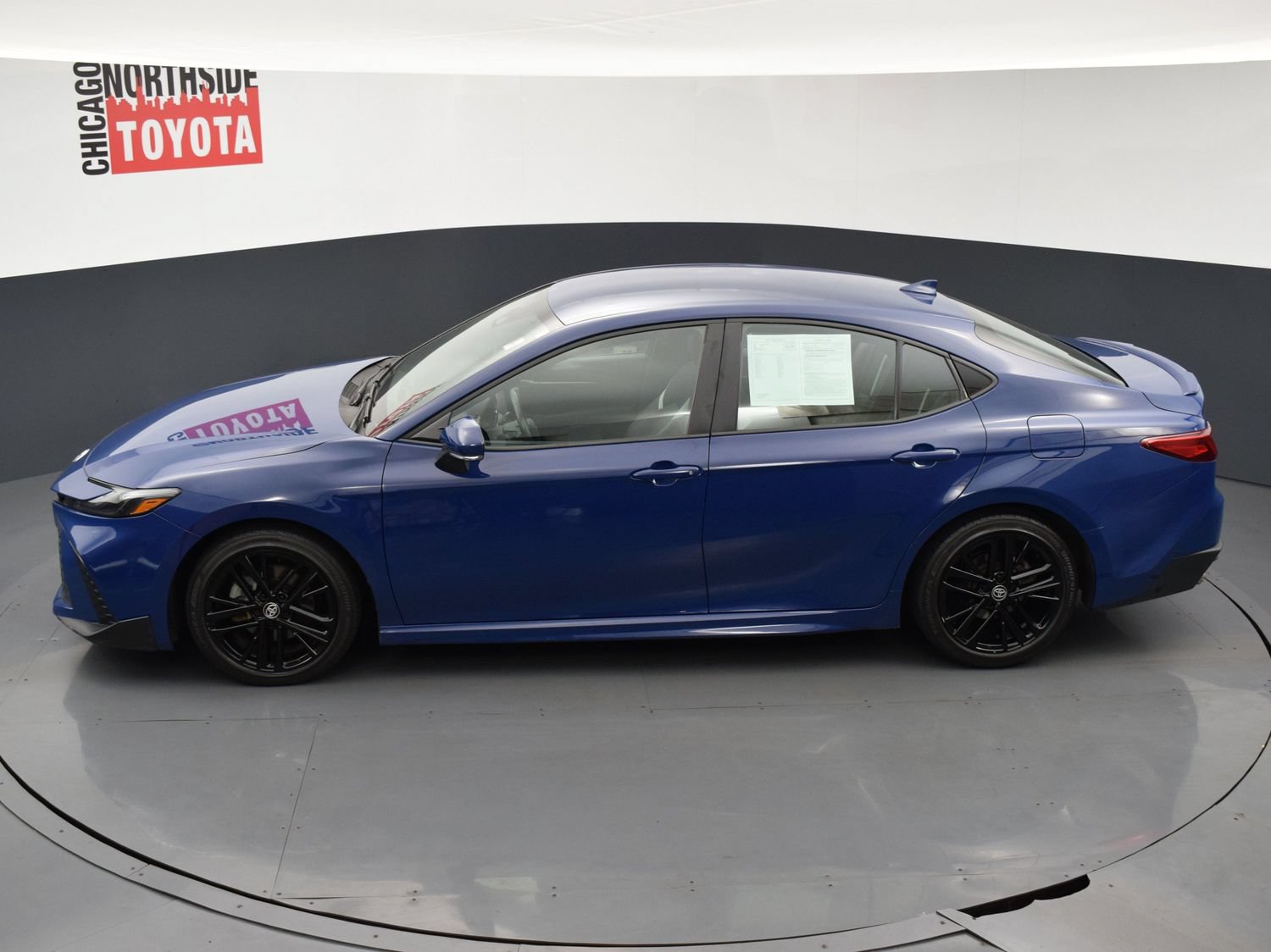 Used 2025 Toyota Camry SE FWD image 18