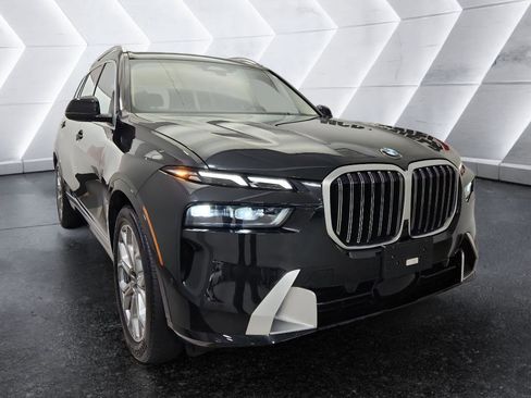 Used 2024 BMW X7 xDrive40i w/ Premium Package image 1