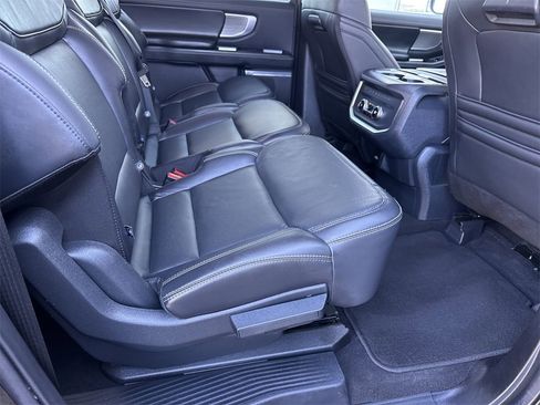 Used 2025 Ford Expedition Max Platinum image 15