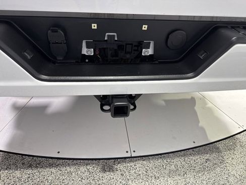 Used 2024 GMC Sierra 1500 Elevation image 24