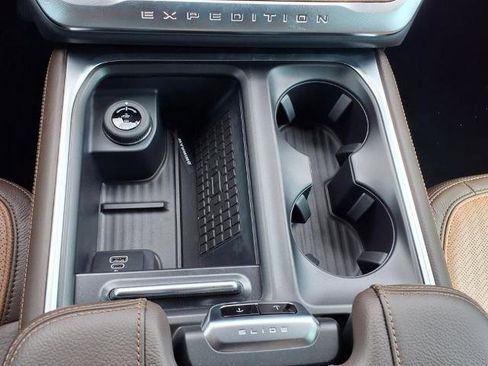 New 2025 Ford Expedition Max King Ranch image 13