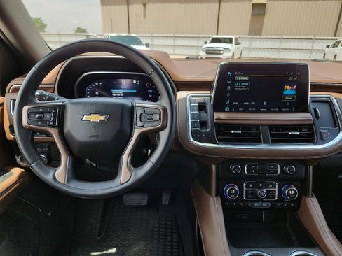 Used 2023 Chevrolet Tahoe High Country AWD/4WD image 11