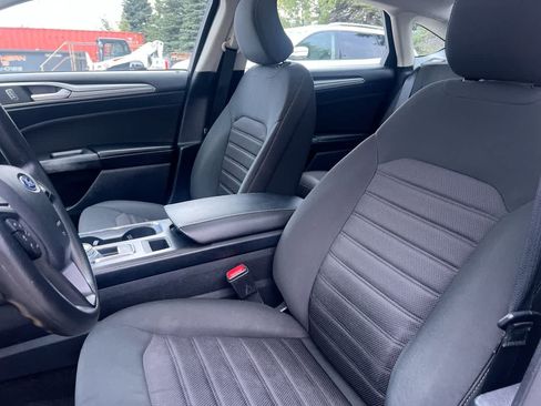 Used 2019 Ford Fusion SE AWD/4WD image 11