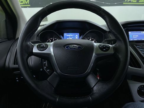 Used 2014 Ford Focus SE w/ Equipment Group 201A image 7