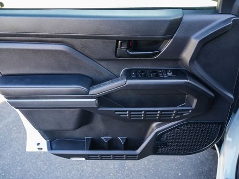 Certified 2024 Toyota Tacoma SR5 AWD/4WD image 20