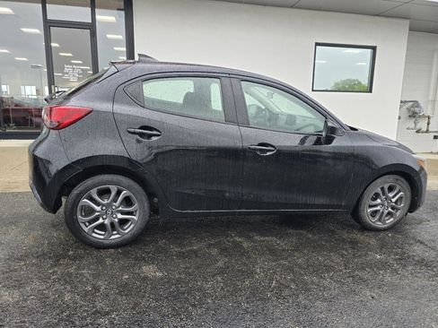 Used 2020 Toyota Yaris LE FWD image 7