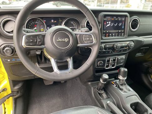 Used 2023 Jeep Wrangler Sahara image 10