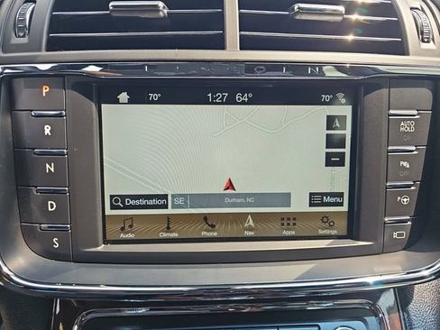 Used 2018 Lincoln Continental Reserve FWD image 22