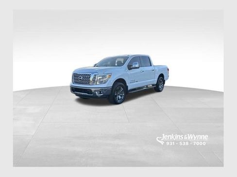 Used 2019 Nissan Titan SL w/ Texas Titan Edition image 1