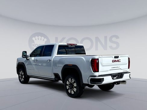New 2026 GMC Sierra 3500 Denali w/ Denali Reserve Package image 4