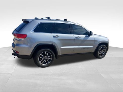 Used 2019 Jeep Grand Cherokee Laredo w/ Security & Convenience Group image 10