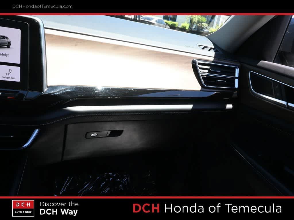 Used 2024 Volkswagen Atlas SE FWD image 14