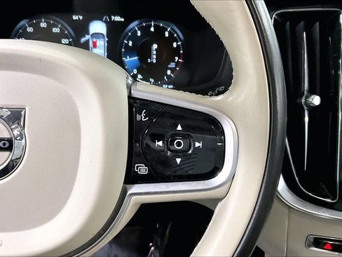 Used 2020 Volvo V60 T5 Cross Country w/ Protection Package image 25