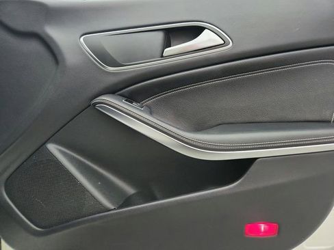Used 2017 Mercedes-Benz CLA 250 4MATIC image 25