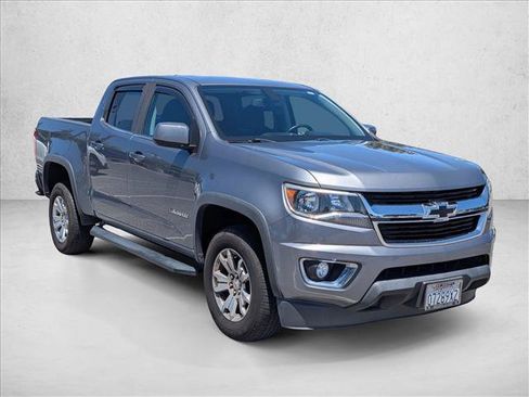 Used 2020 Chevrolet Colorado LT w/ LT Convenience Package RWD image 3
