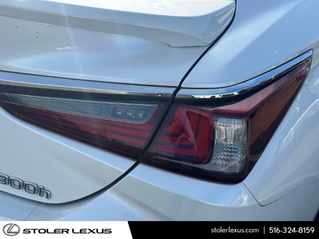 Used 2020 Lexus ES 300h w/ Premium Package FWD image 13
