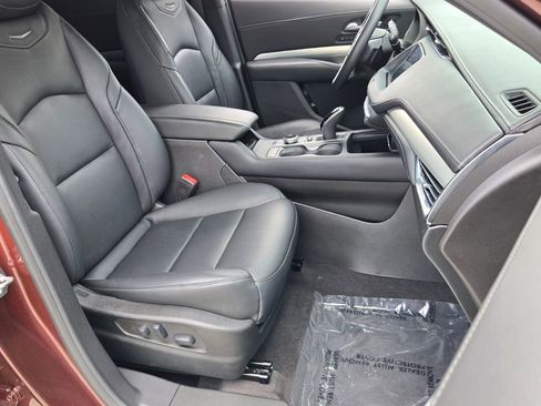 Used 2023 Cadillac XT4 Premium Luxury FWD image 16